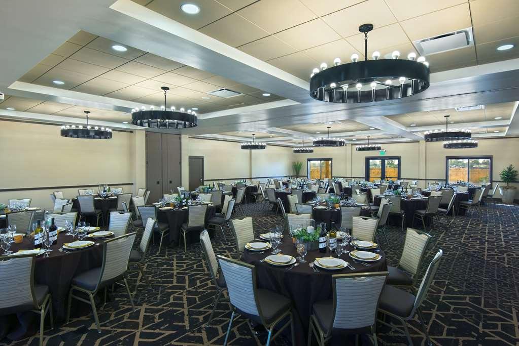 Oxford Suites Sonoma - Rohnert Park Bekvämligheter bild