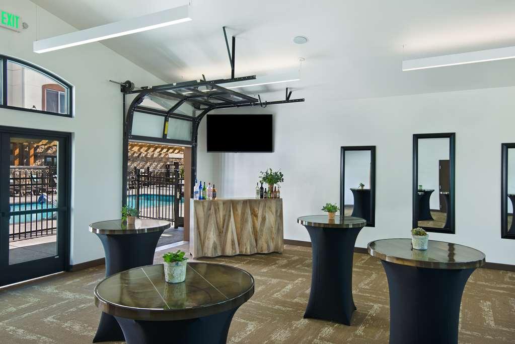 Oxford Suites Sonoma - Rohnert Park Rum bild