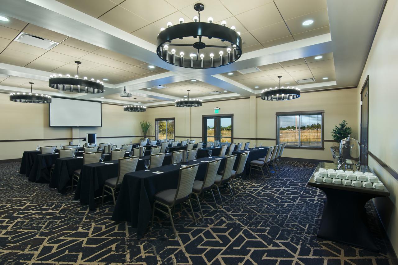 Oxford Suites Sonoma - Rohnert Park Rum bild