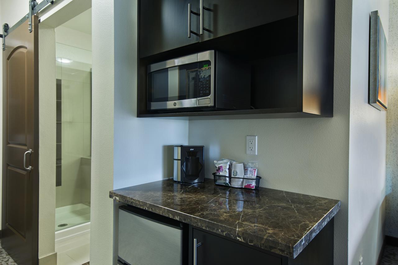 Oxford Suites Sonoma - Rohnert Park Rum bild